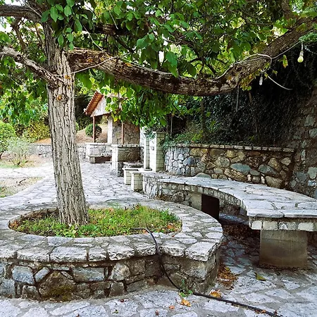 το αλώνι * Vlacherna